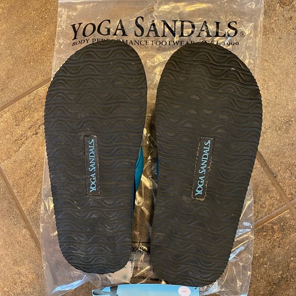 Yoga Sandals size large - Picture 5 of 7